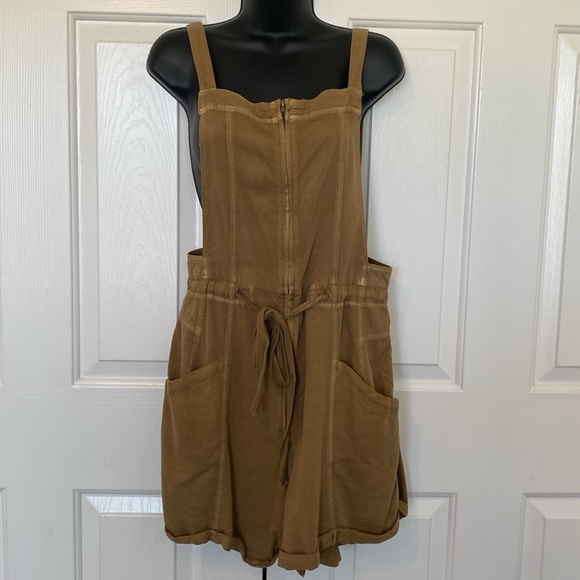 Free People Palm Valley Shortall - Picture 2 of 9